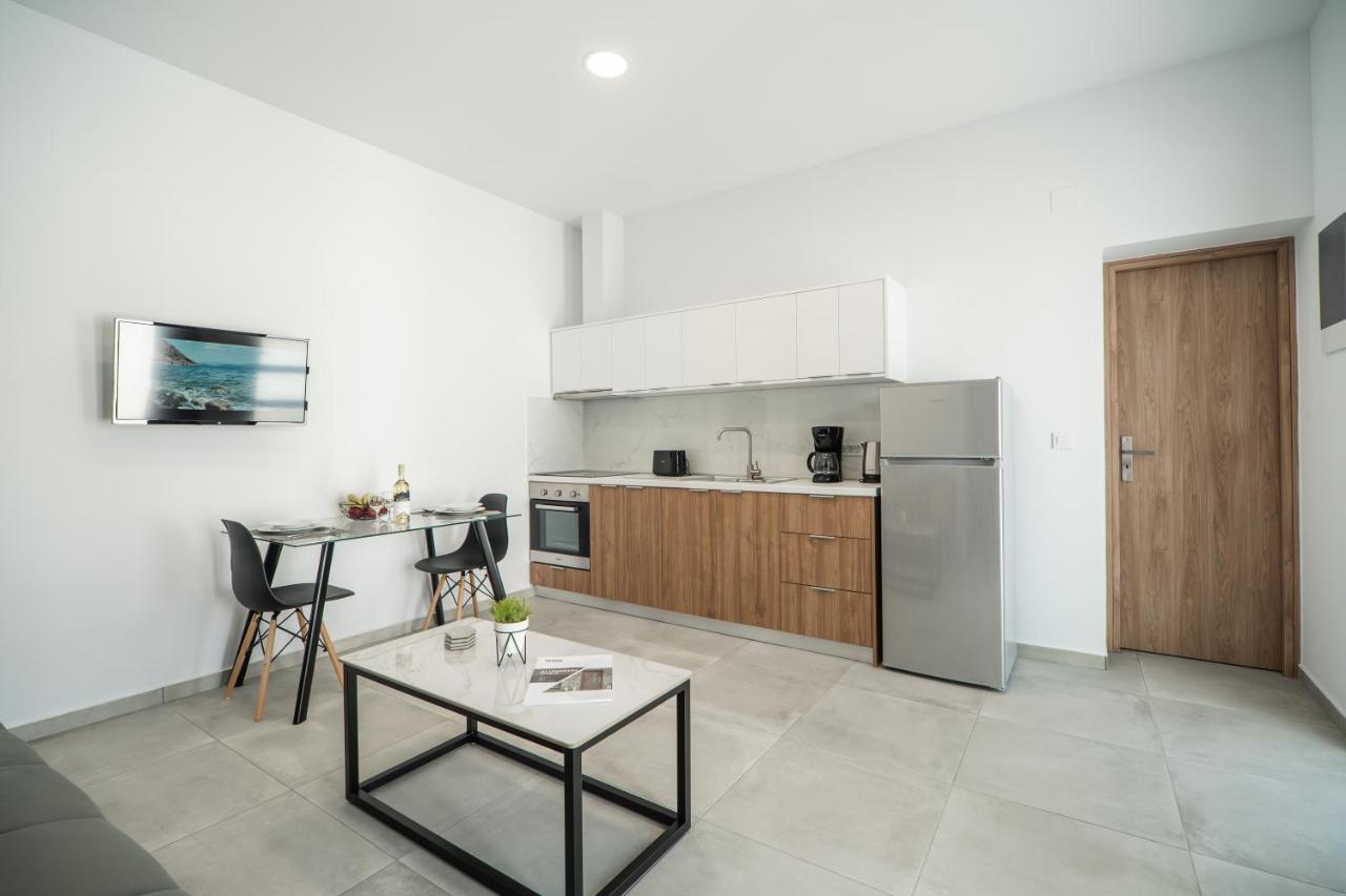 Kiani Apts كاليفيس المظهر الخارجي الصورة