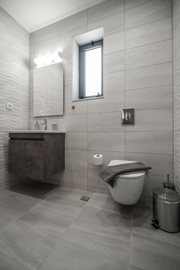 Kiani Apts كاليفيس المظهر الخارجي الصورة
