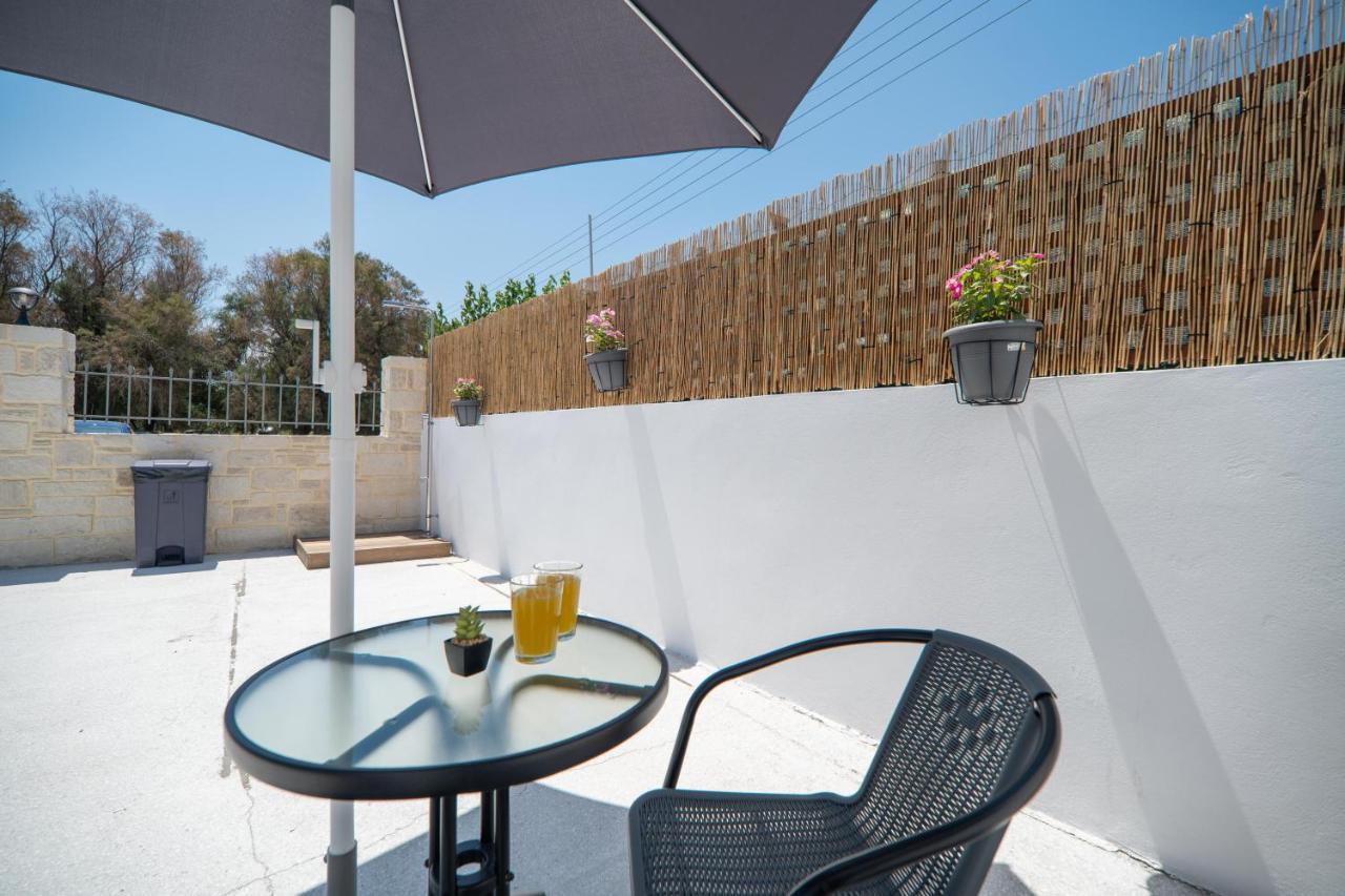 Kiani Apts كاليفيس المظهر الخارجي الصورة